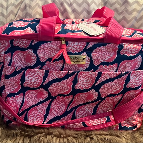 Cute As A Shell Lilly Pulitzer Beach Cooler - Picture 3 of 4
